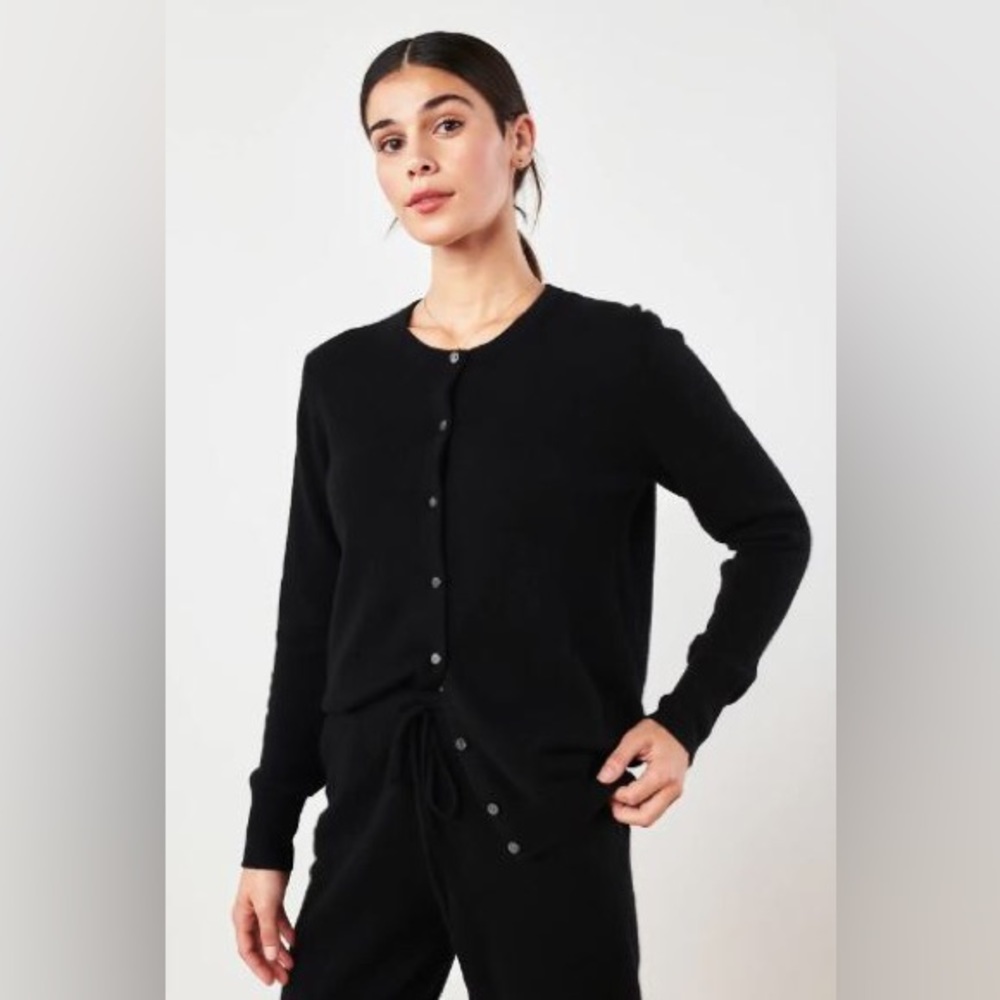 Quince Mongolian Cashmere Cardigan Sweater in Black Small